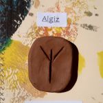 Een greep uit de Runen: Algiz